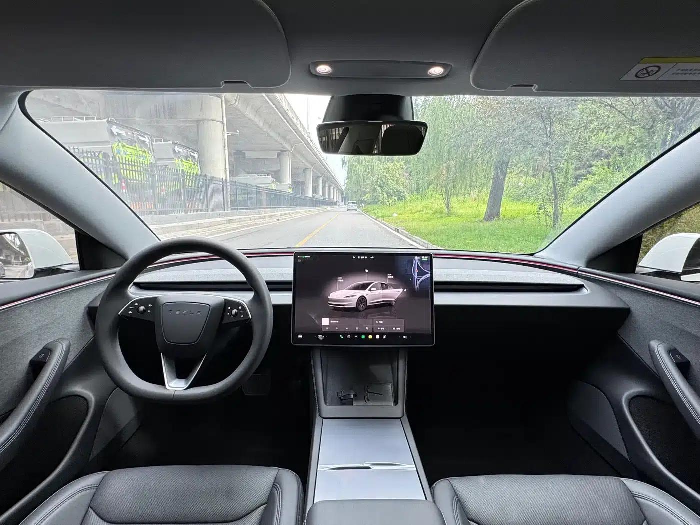 Model 3 2025 Rear-Wheel Drive — миниатюра 12