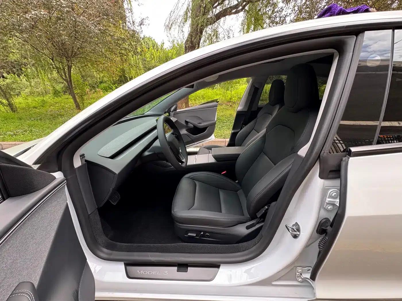 Model 3 2025 Rear-Wheel Drive — миниатюра 6