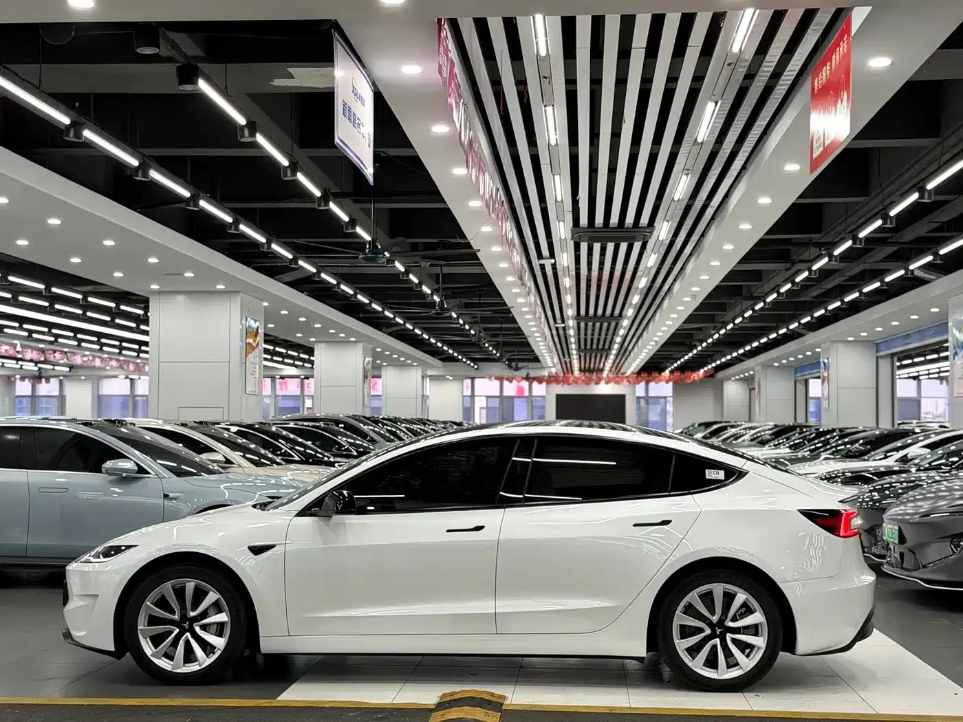 Model 3 2023 Rear-Wheel Drive — миниатюра 7