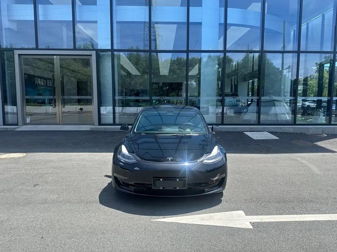 Model 3 2022 Performance All-Wheel Drive — миниатюра 2
