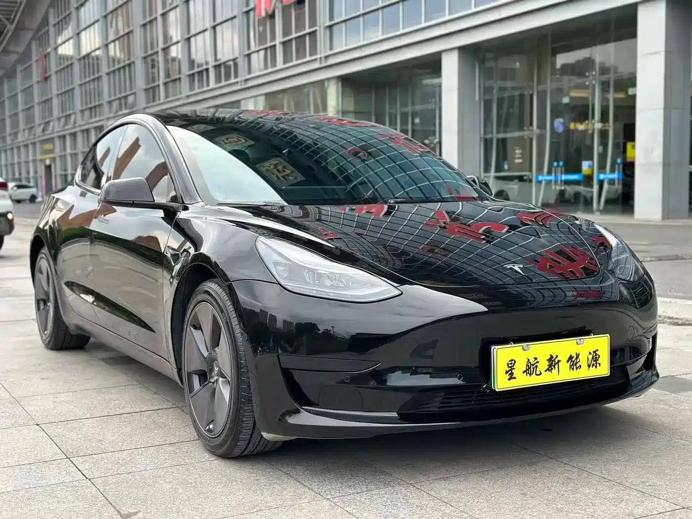 Model 3 2022 Rear-Wheel Drive — миниатюра 3