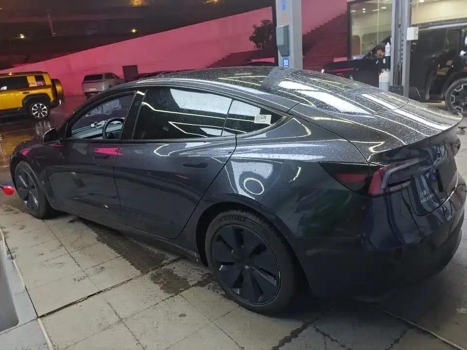Model 3 2023 Rear-Wheel Drive — миниатюра 4
