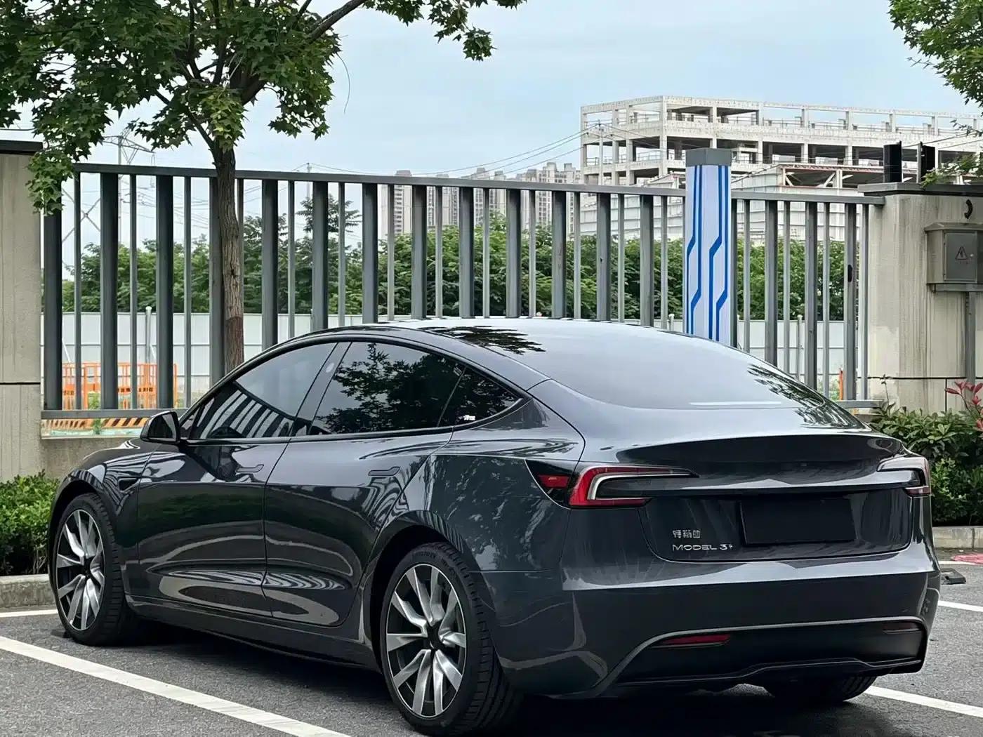 Model 3 2023 Long Range All-Wheel Drive — миниатюра 14