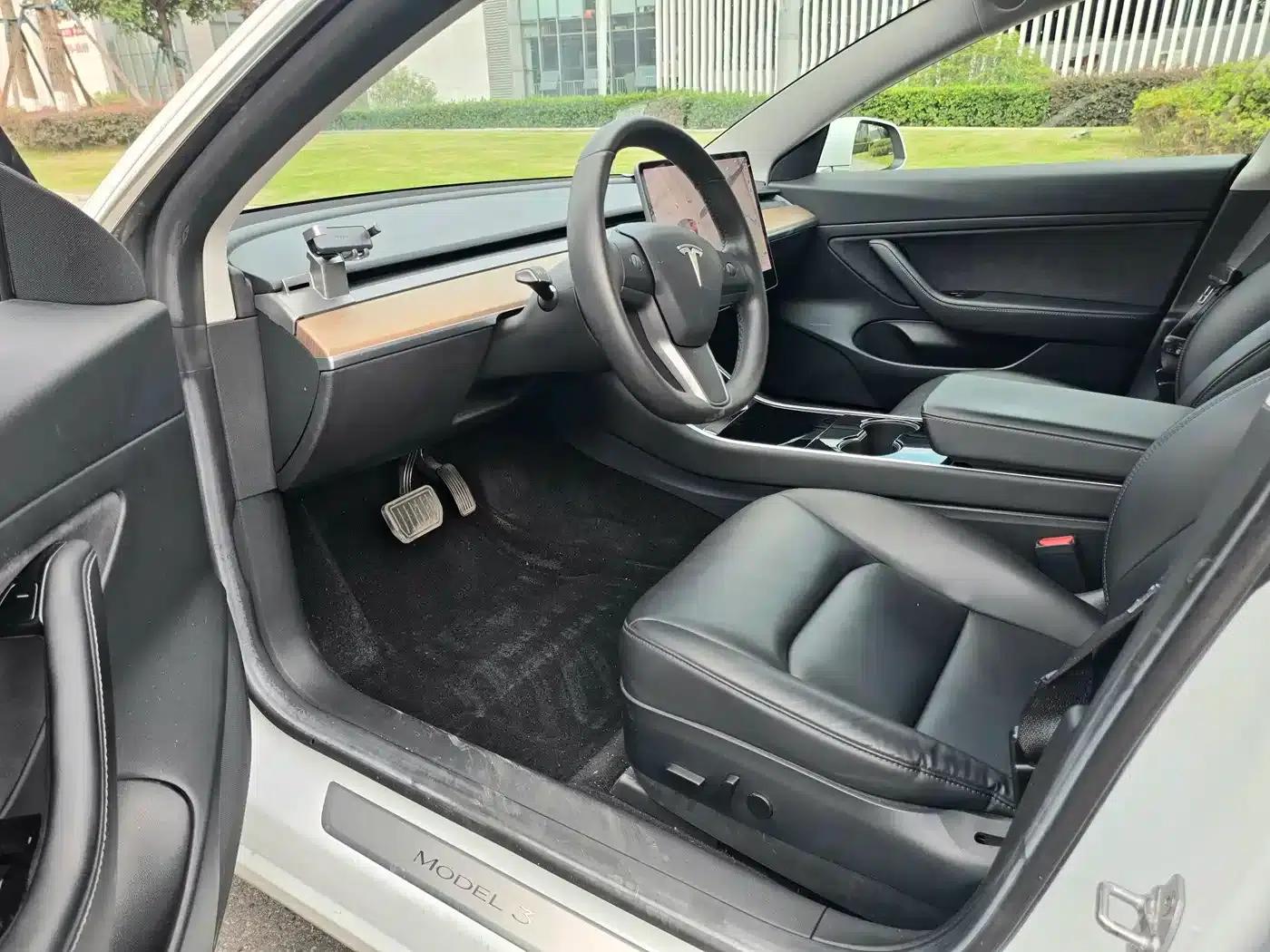 Model 3 2020 Standard Range Rear-Wheel Drive Upgrade — миниатюра 8