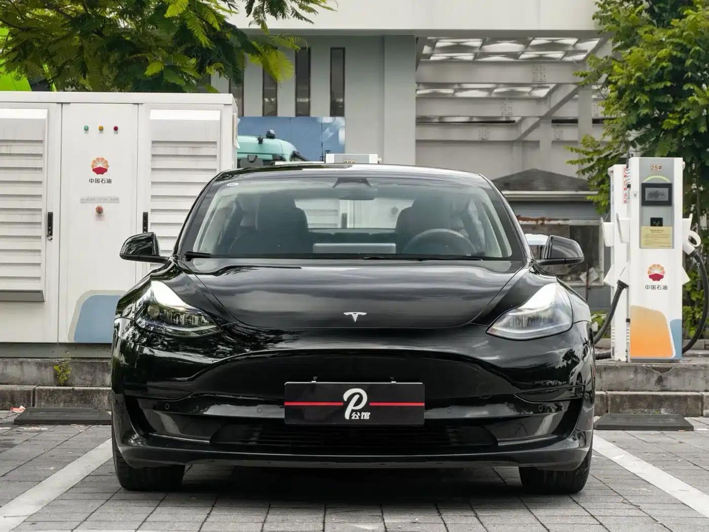 Model 3 2022 Rear-Wheel Drive — миниатюра 2