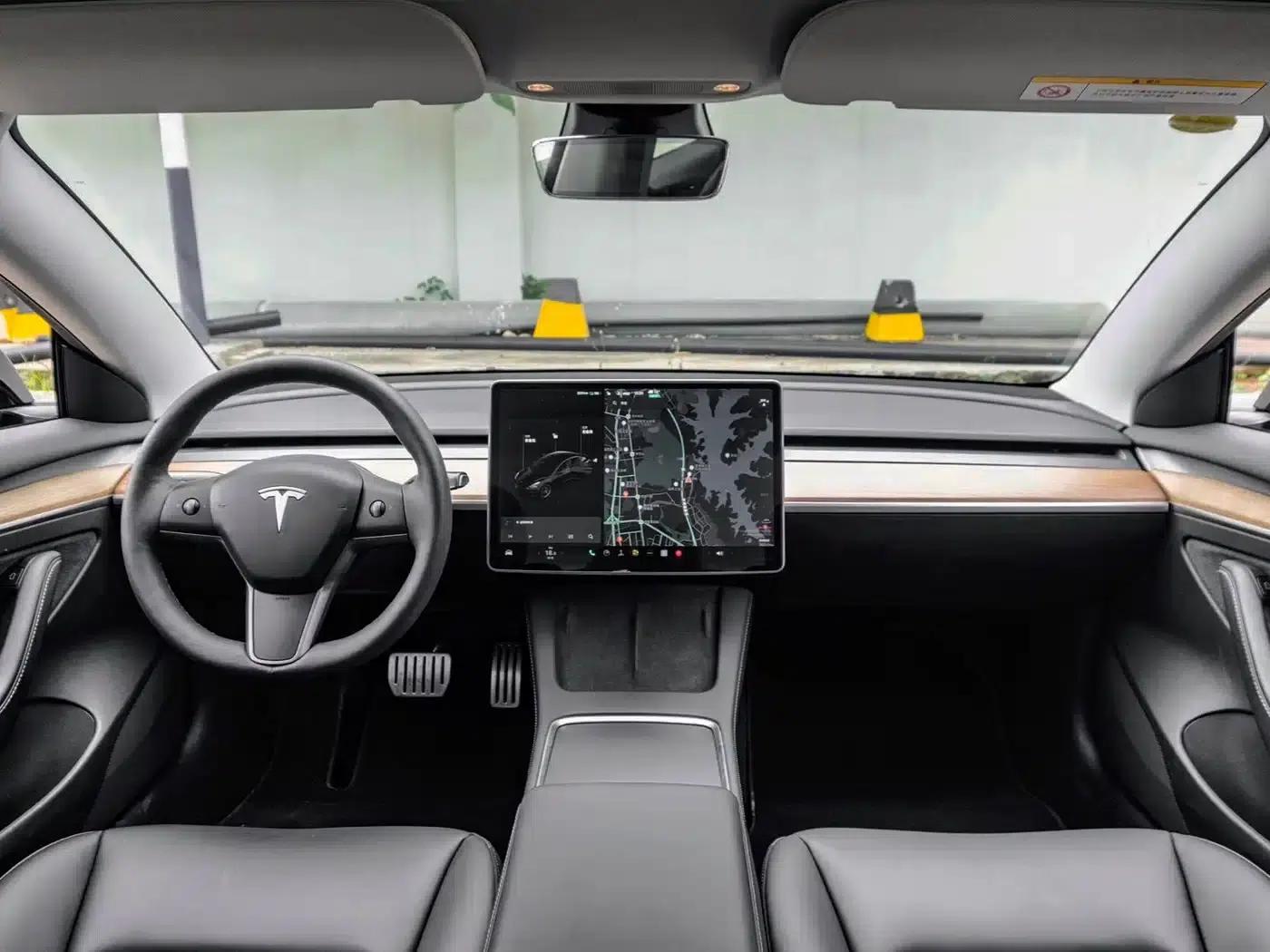 Model 3 2022 Rear-Wheel Drive — миниатюра 11