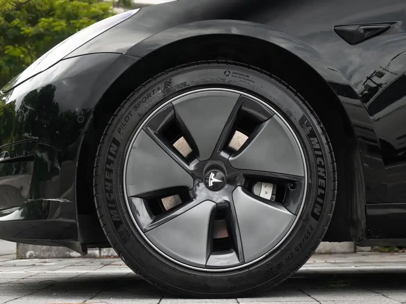 Model 3 2022 Rear-Wheel Drive — миниатюра 17
