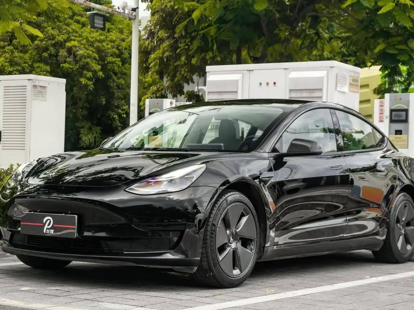 Model 3 2022 Rear-Wheel Drive — миниатюра 3