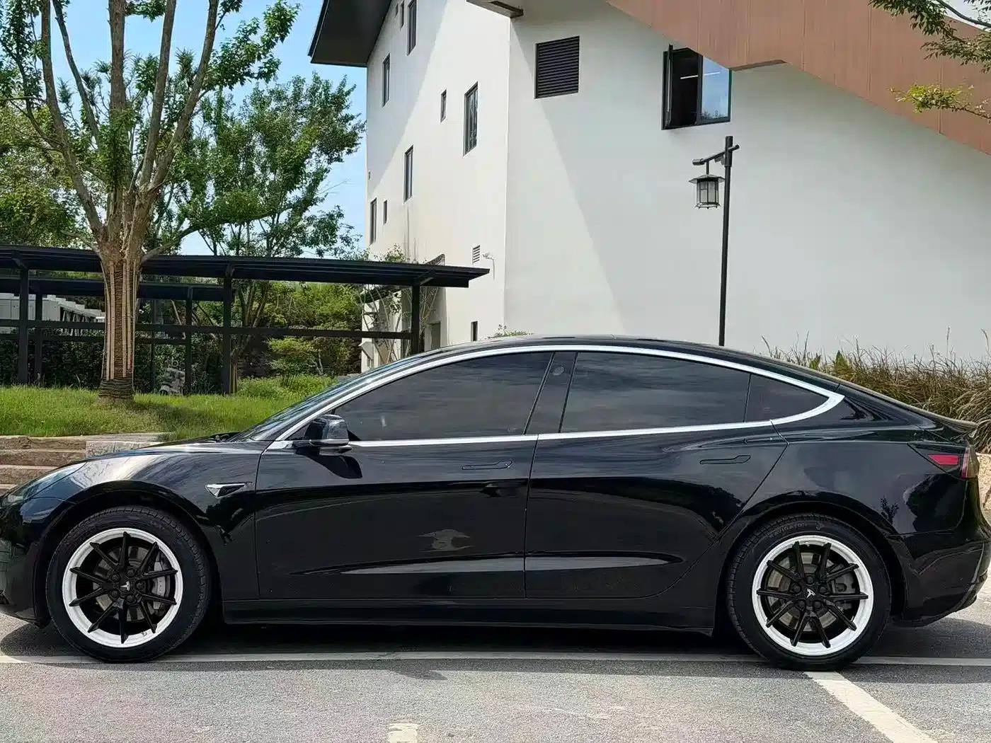 Model 3 2019 Standard Range Rear-Wheel Drive Upgrade — миниатюра 3
