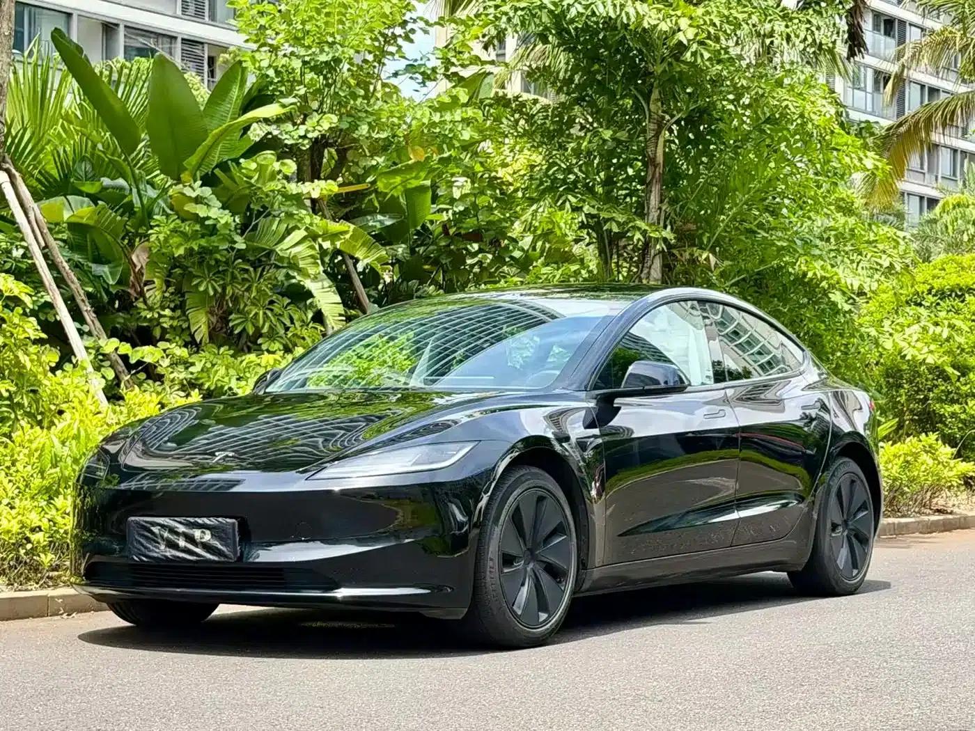 Model 3 2023 Rear-Wheel Drive — миниатюра 10