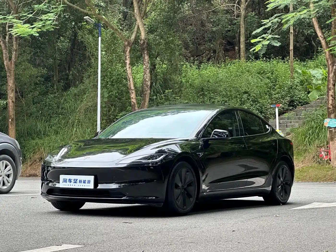 Model 3 2025 Rear-Wheel Drive — миниатюра 1