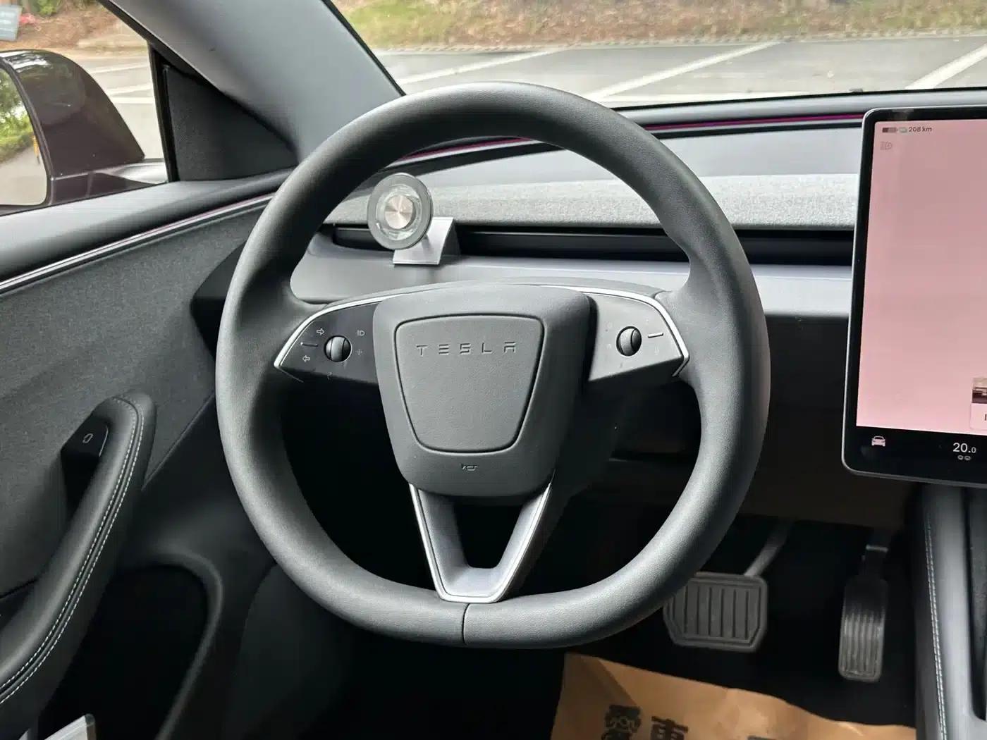 Model 3 2025 Rear-Wheel Drive — миниатюра 12