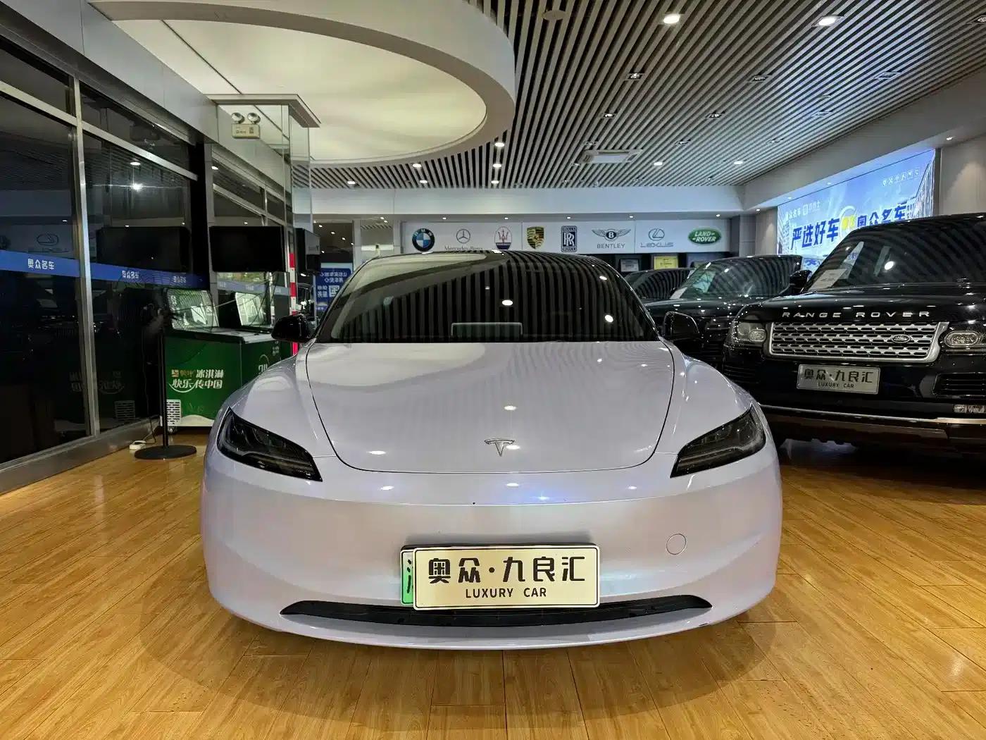 Model 3 2023 Rear-Wheel Drive — миниатюра 2