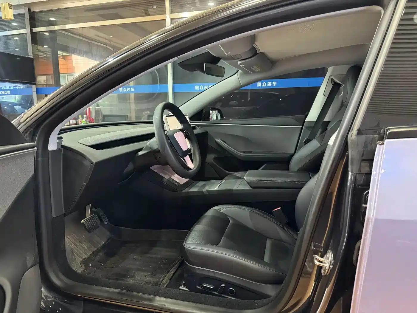 Model 3 2023 Rear-Wheel Drive — миниатюра 6