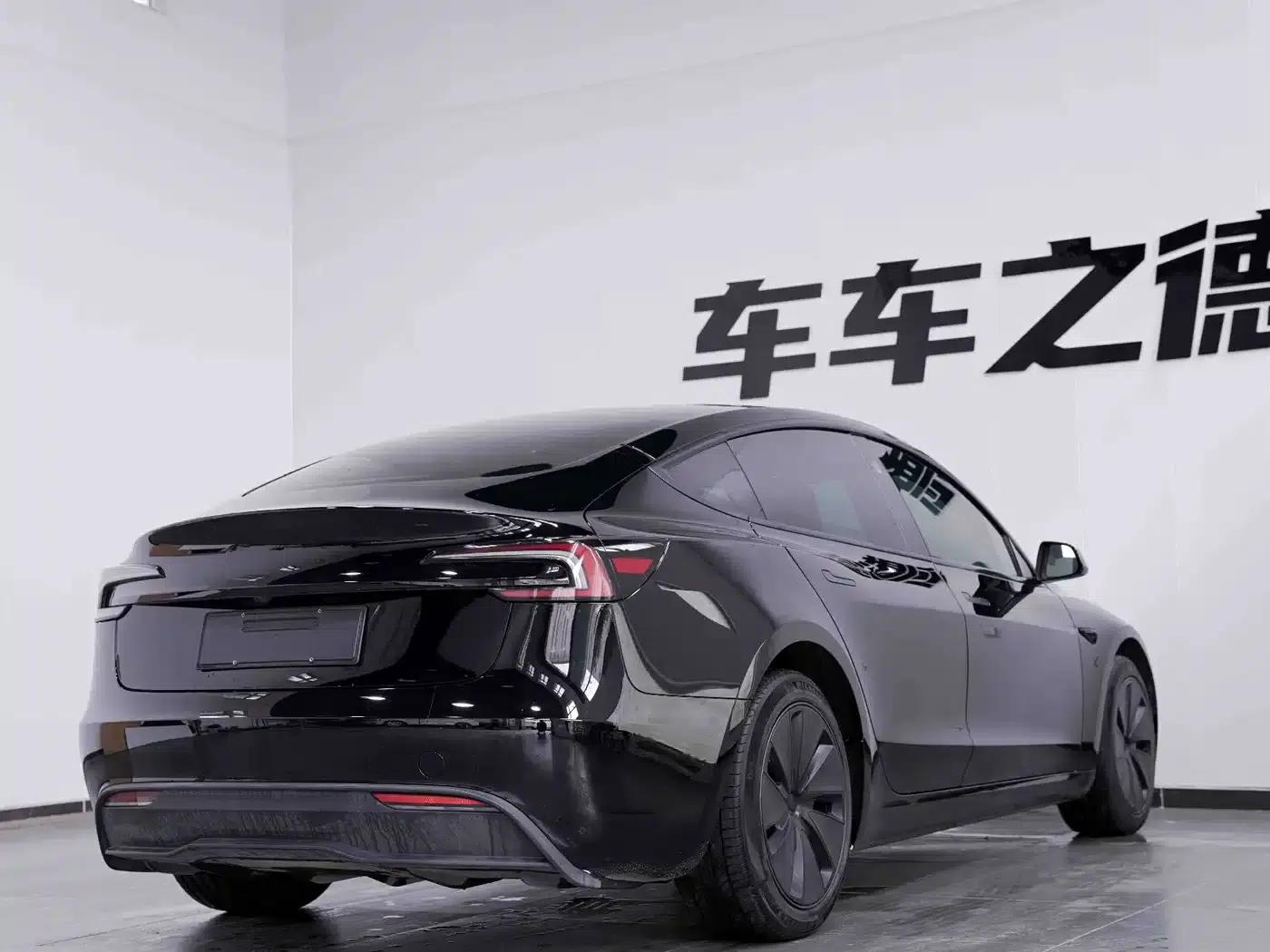 Model 3 2023 Rear-Wheel Drive — миниатюра 15
