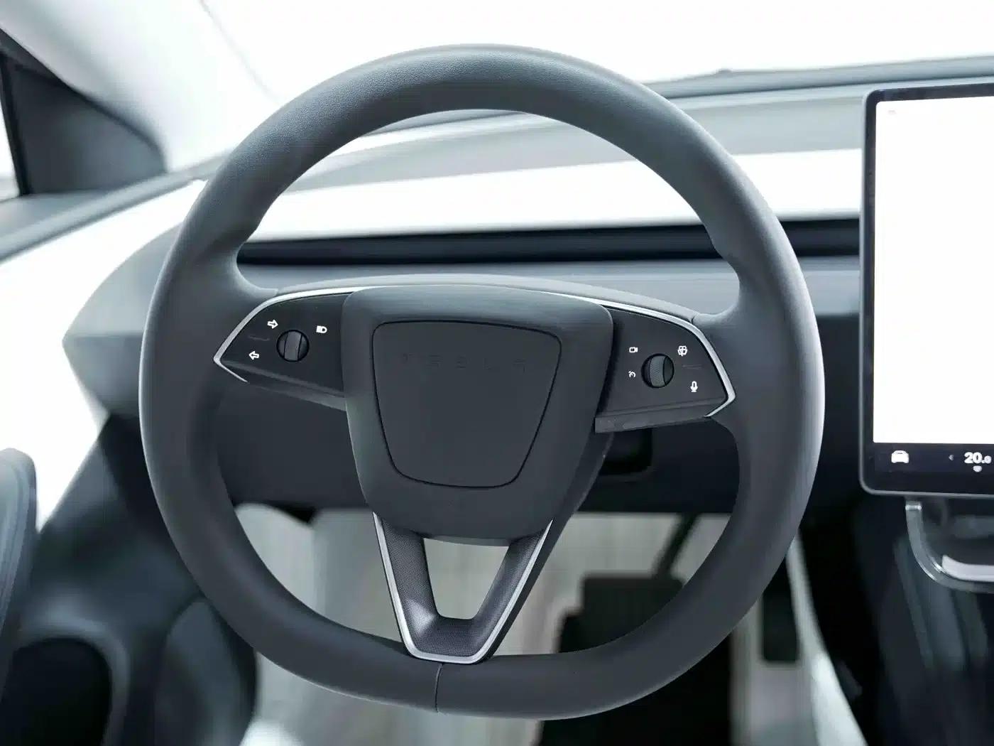 Model 3 2023 Rear-Wheel Drive — миниатюра 5