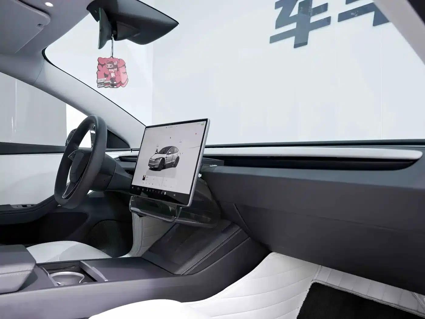 Model 3 2023 Rear-Wheel Drive — миниатюра 8