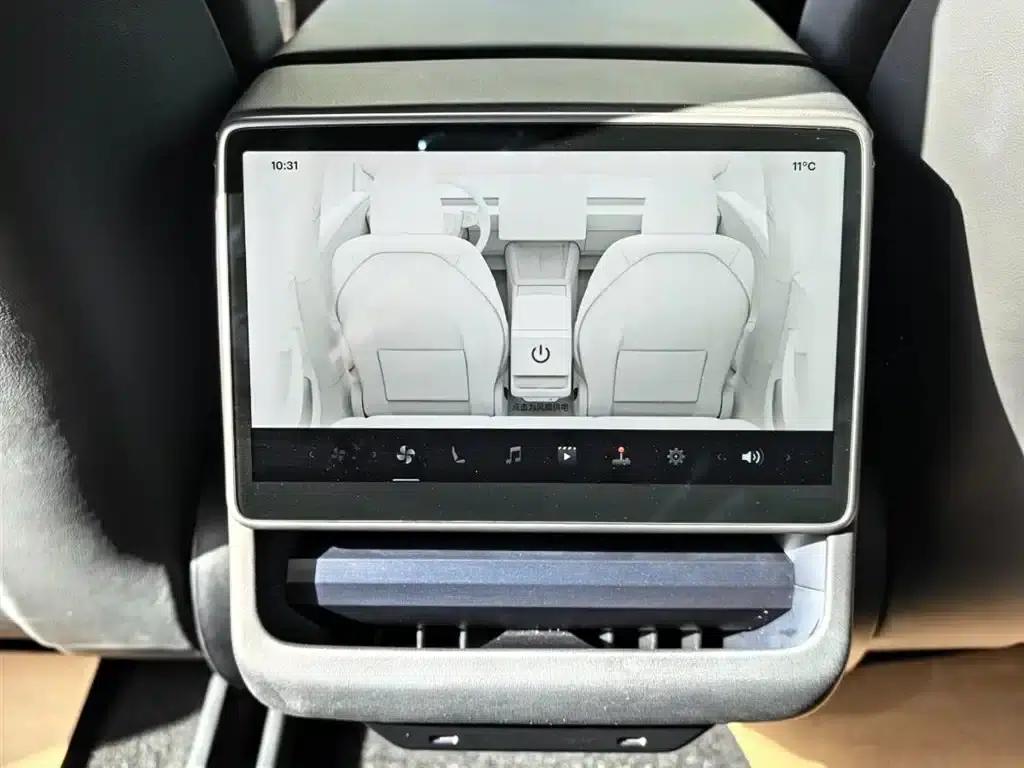 Model 3 2025 Rear-Wheel Drive — миниатюра 11