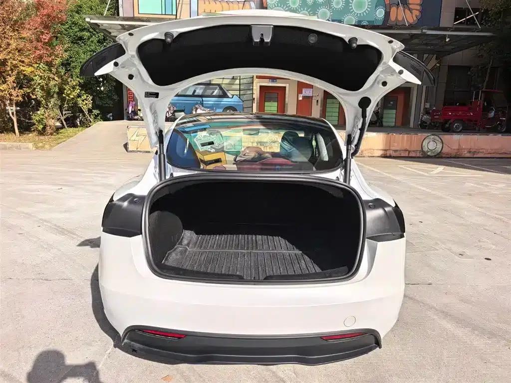Model 3 2025 Rear-Wheel Drive — миниатюра 14