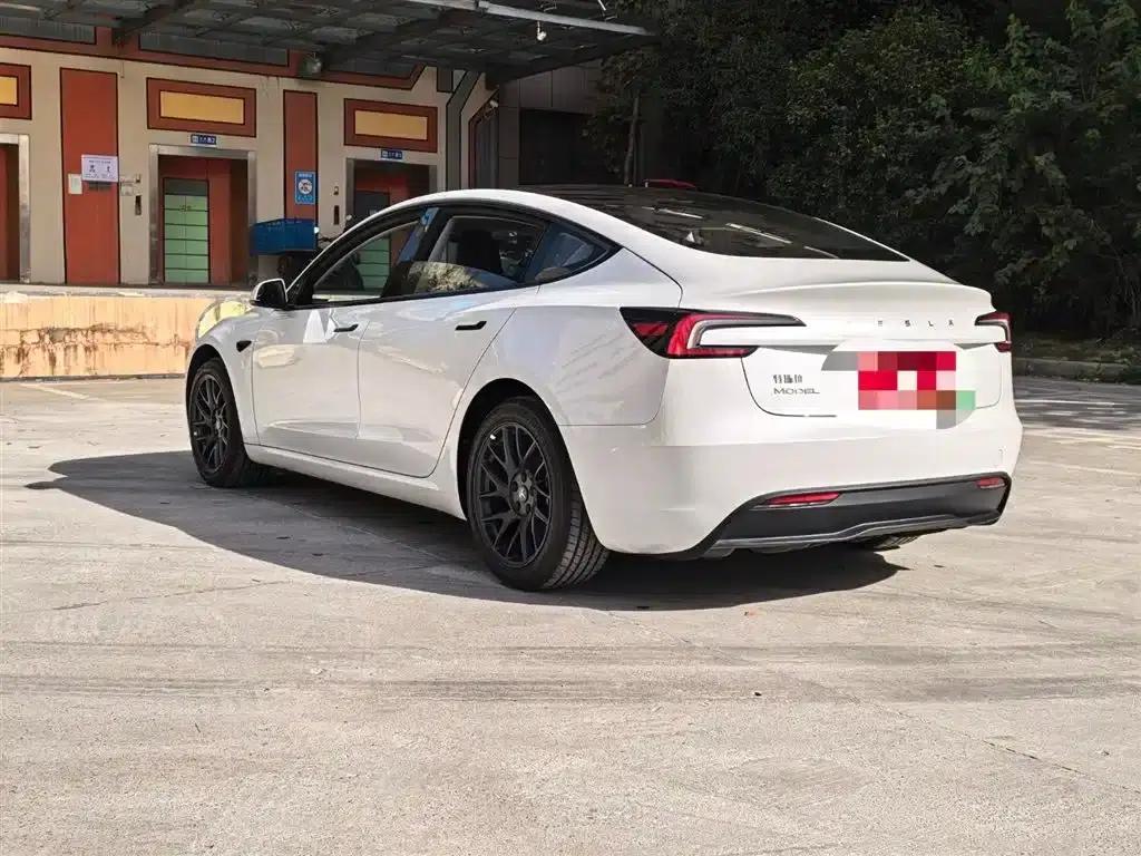 Model 3 2025 Rear-Wheel Drive — миниатюра 16