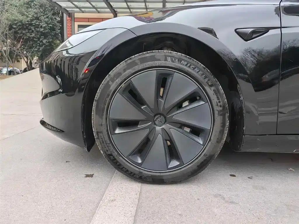Model 3 2023 Rear-Wheel Drive — миниатюра 14
