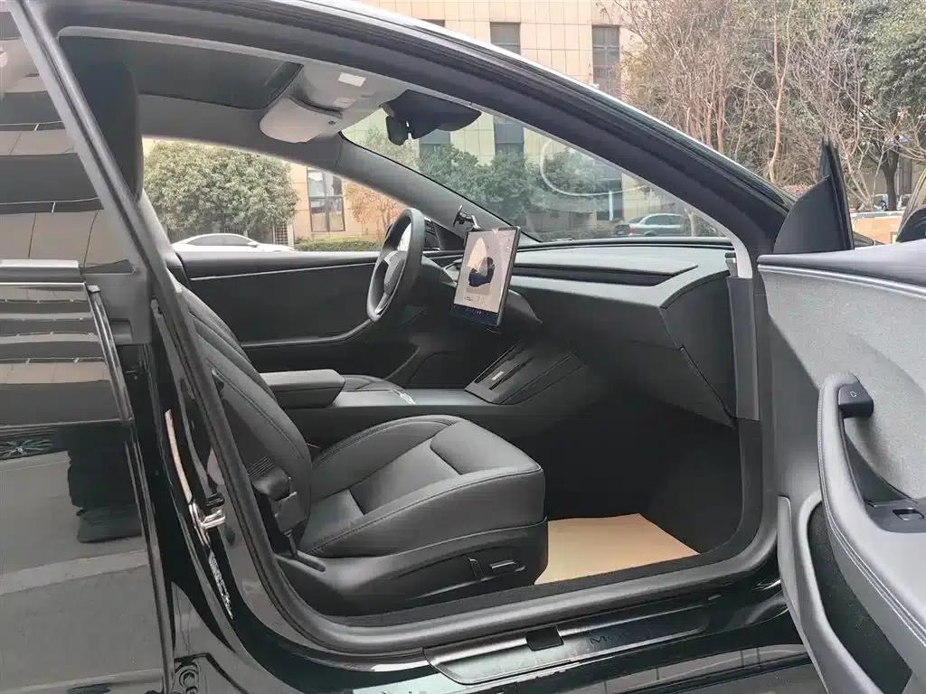 Model 3 2023 Rear-Wheel Drive — миниатюра 7