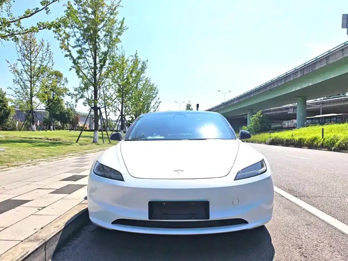 Model 3 2023 Rear-Wheel Drive — миниатюра 2