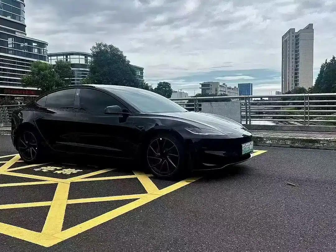 Model 3 2025 Facelift Performance All-Wheel Drive Version — миниатюра 2