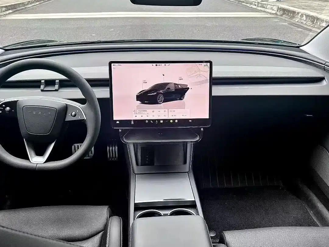Model 3 2025 Facelift Performance All-Wheel Drive Version — миниатюра 4
