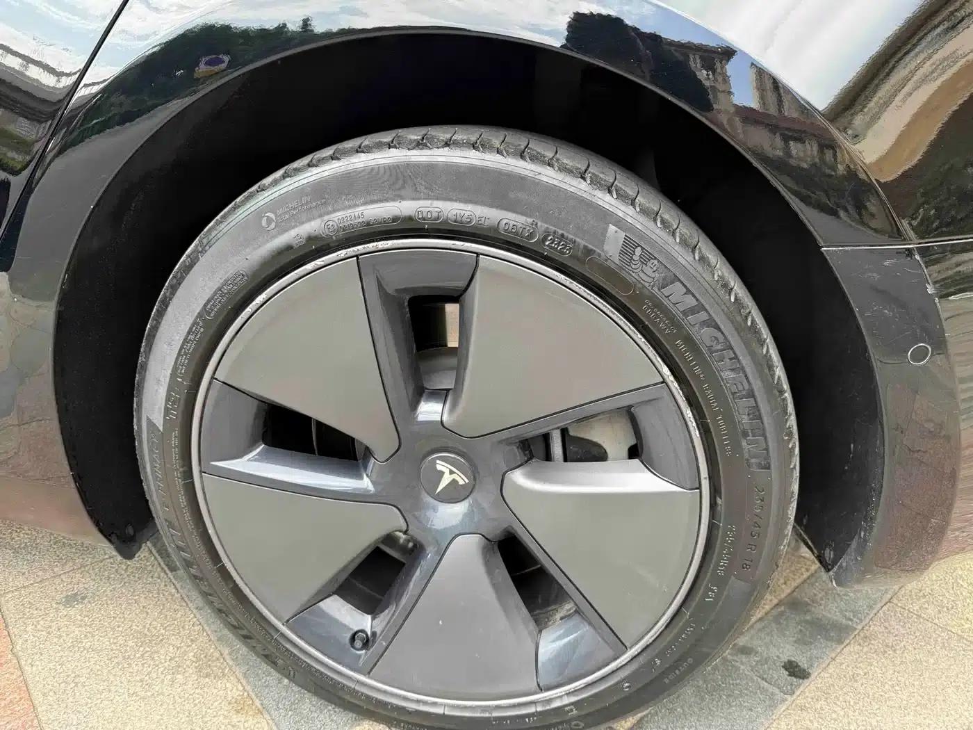 Model 3 2023 Rear-Wheel Drive — миниатюра 13