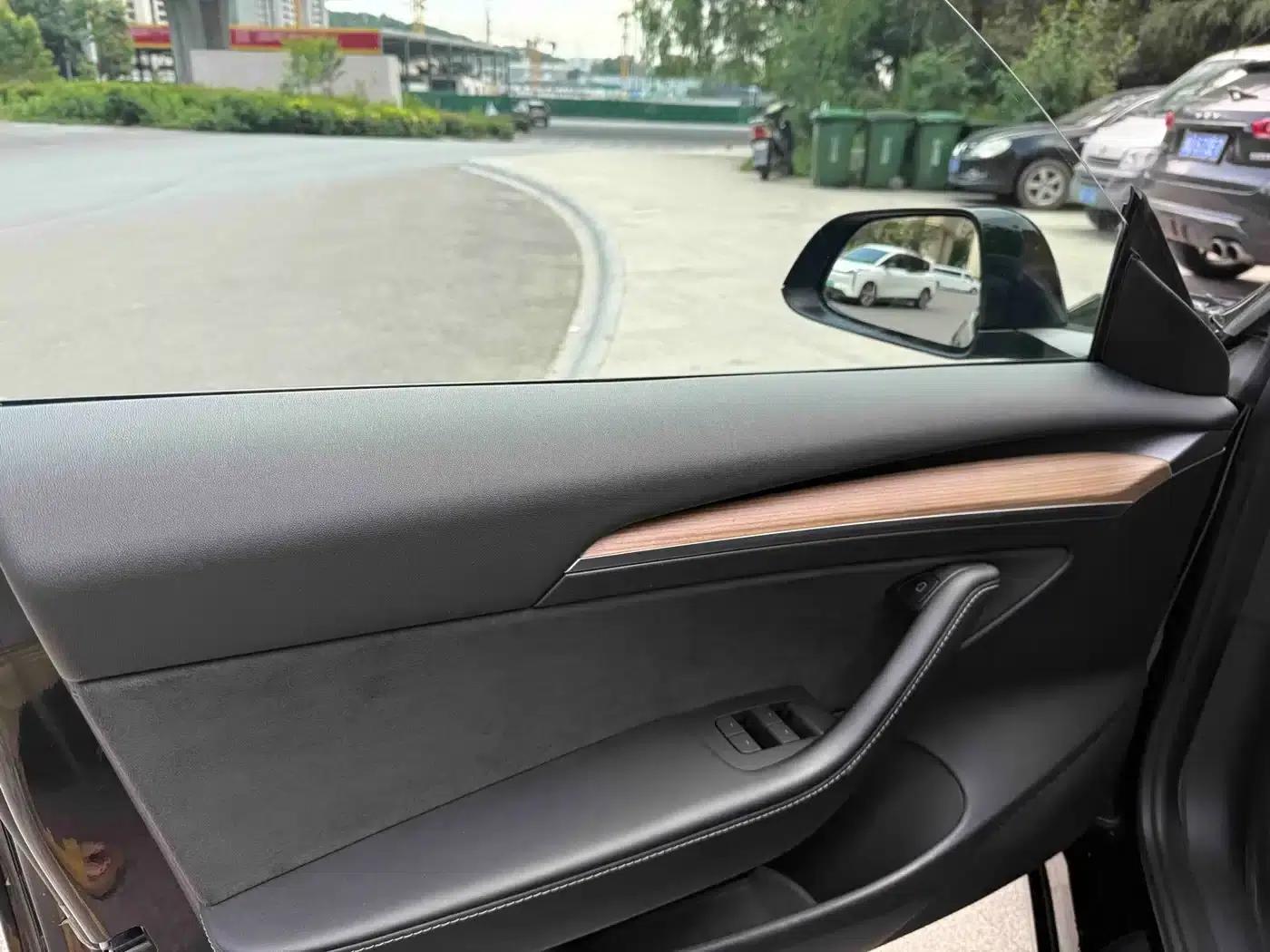 Model 3 2023 Rear-Wheel Drive — миниатюра 4