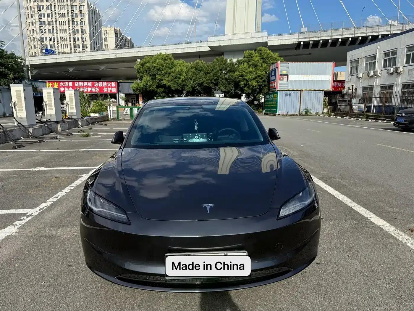 Model 3 2023 Rear-Wheel Drive — миниатюра 1