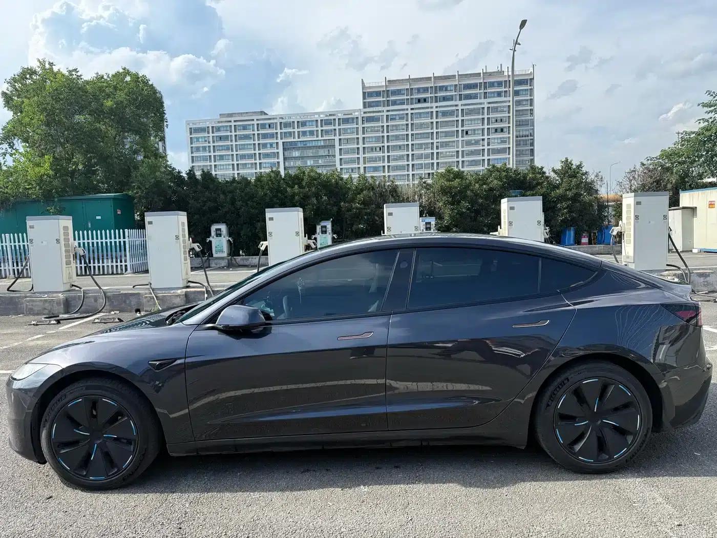 Model 3 2023 Rear-Wheel Drive — миниатюра 6