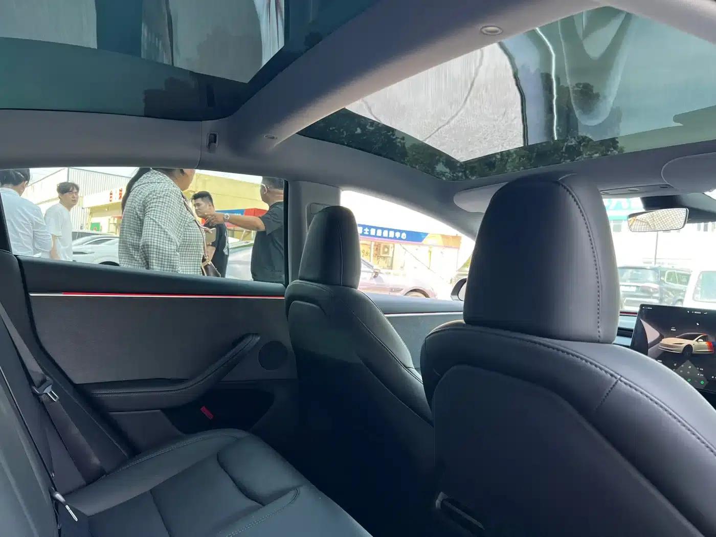 Model 3 2023 Rear-Wheel Drive — миниатюра 12