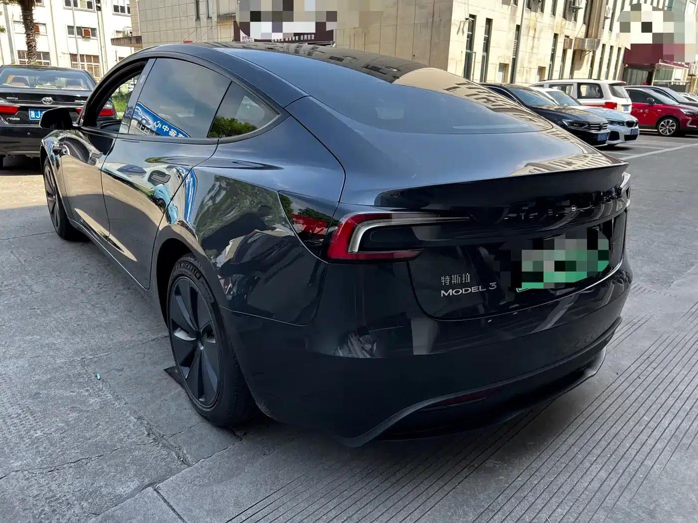 Model 3 2023 Rear-Wheel Drive — миниатюра 16