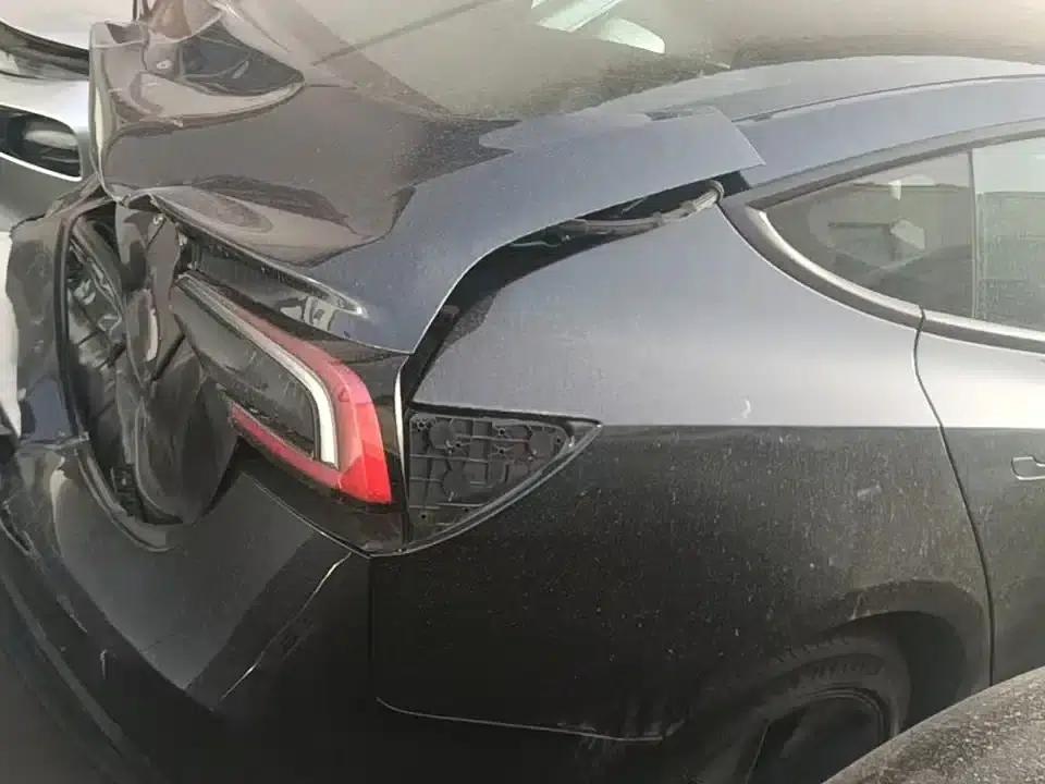 Model 3 2023 Rear-Wheel Drive — миниатюра 23