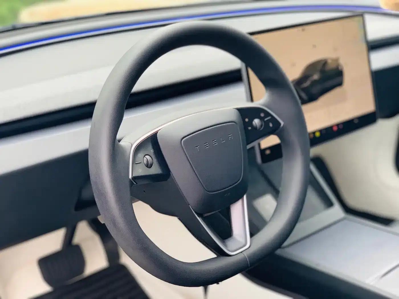 Model 3 2023 Rear-Wheel Drive — миниатюра 5