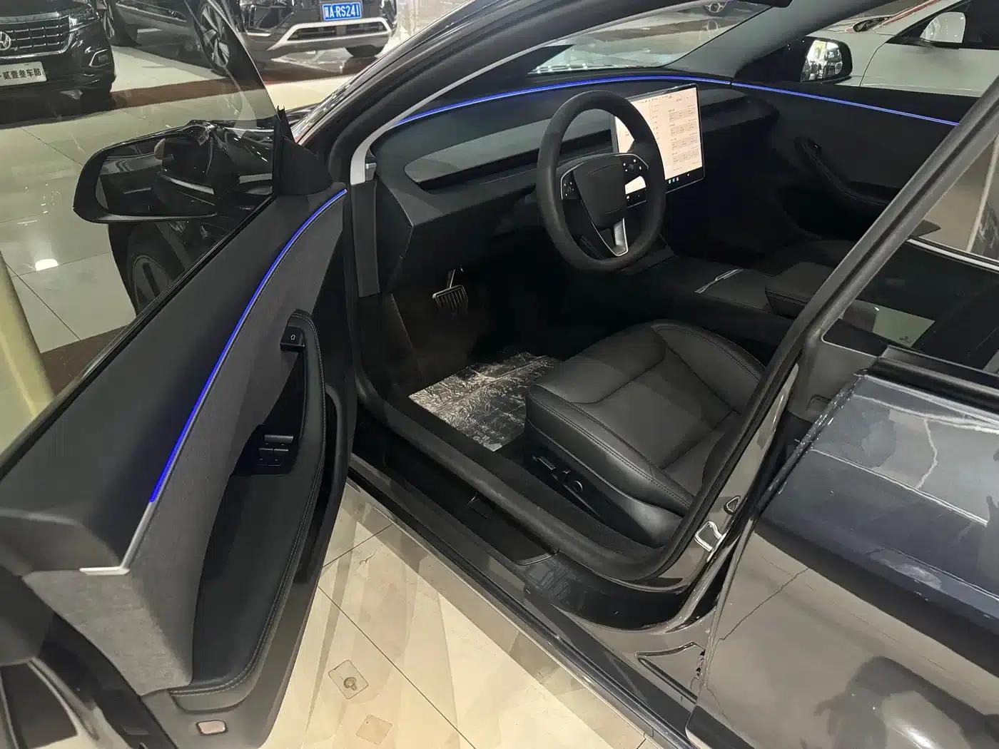 Model 3 2023 Rear-Wheel Drive — миниатюра 5