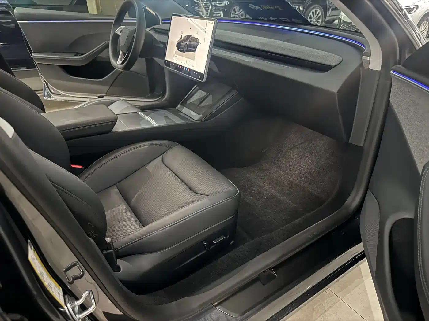Model 3 2023 Rear-Wheel Drive — миниатюра 10