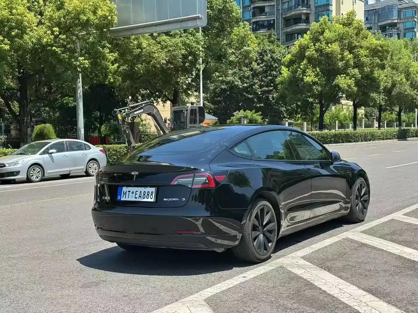 Model 3 2022 Rear-Wheel Drive — миниатюра 3