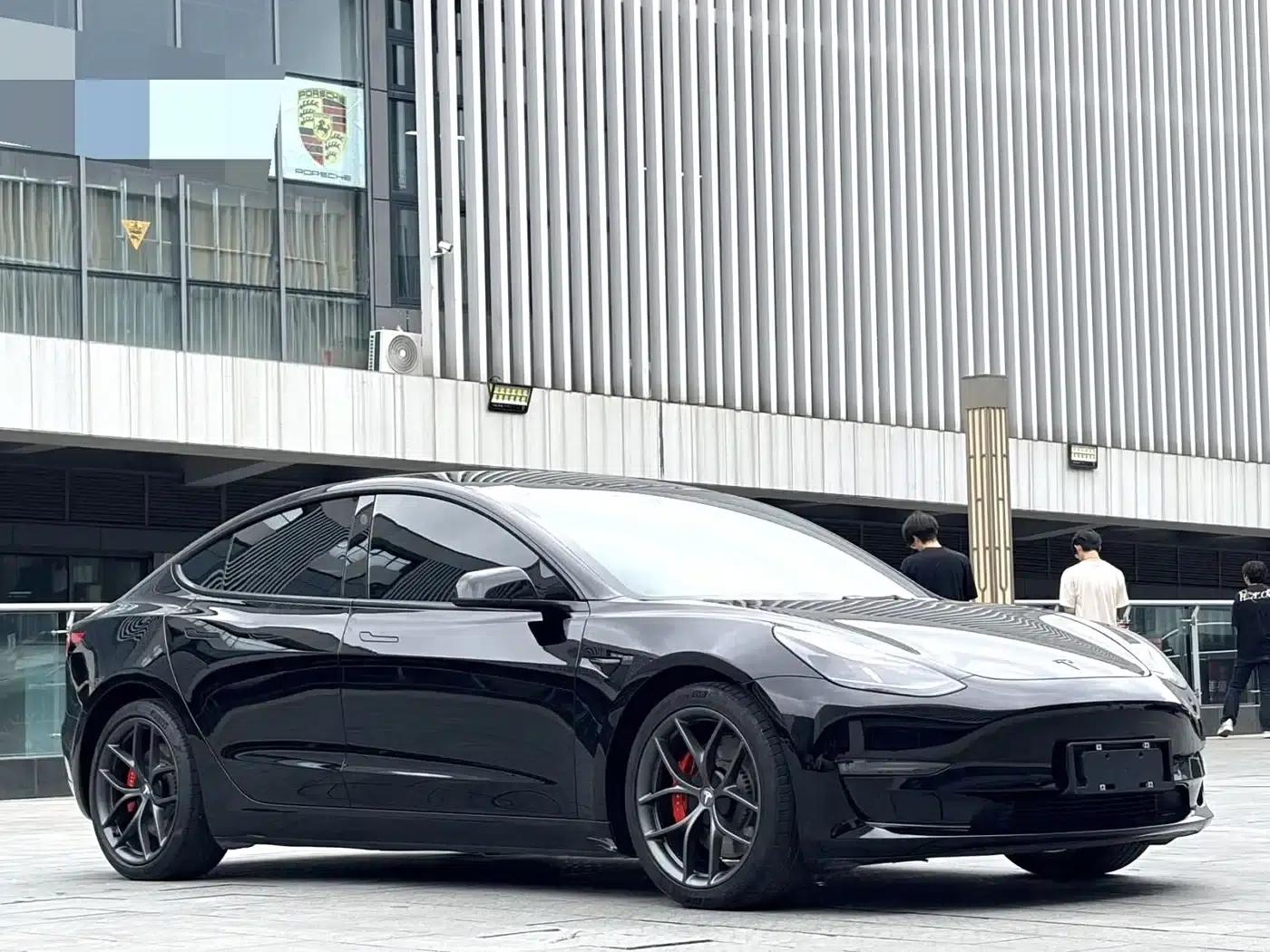 Model 3 2021 Performance All-Wheel Drive — миниатюра 3