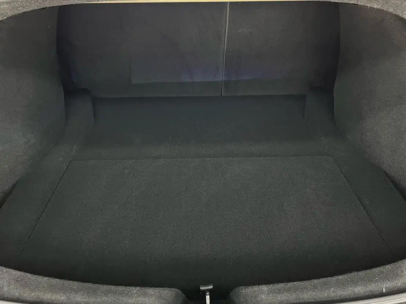 Model 3 2025 Rear-Wheel Drive — миниатюра 24