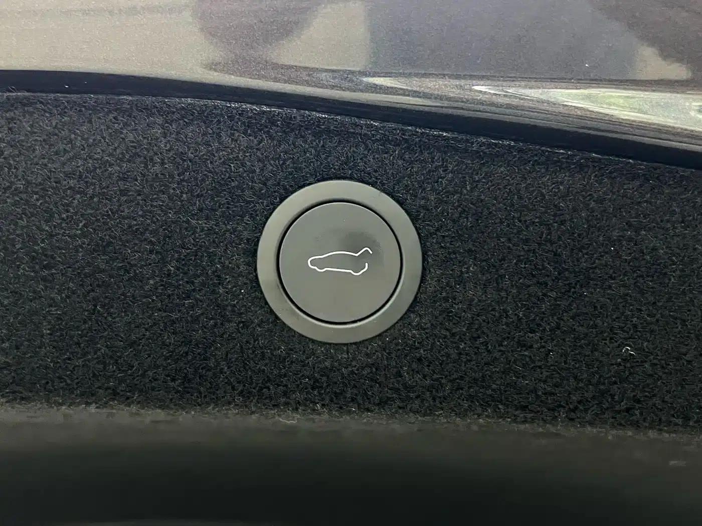 Model 3 2025 Rear-Wheel Drive — миниатюра 25