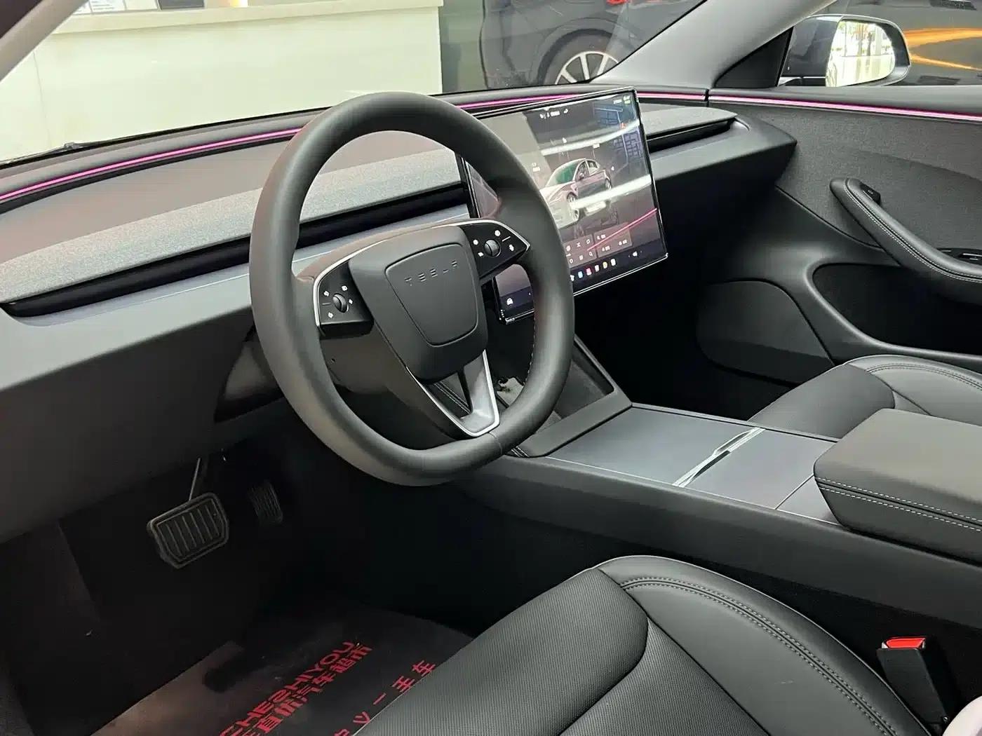 Model 3 2025 Rear-Wheel Drive — миниатюра 8