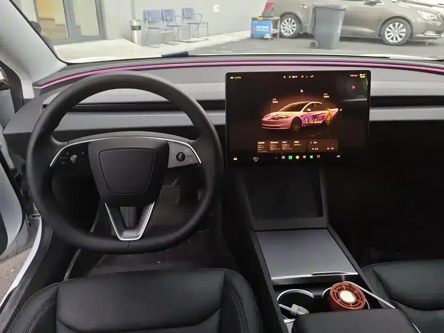 Model 3 2025 Rear-Wheel Drive — миниатюра 13