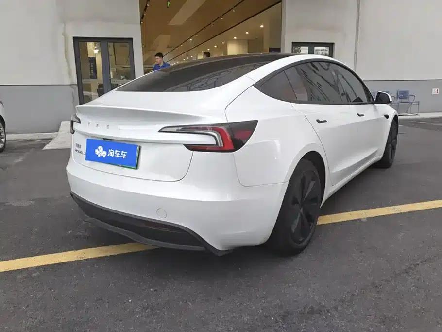 Model 3 2025 Rear-Wheel Drive — миниатюра 3