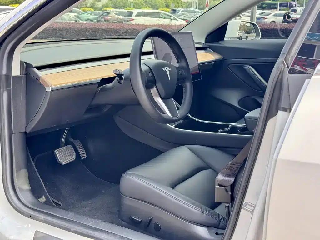 Model 3 2020 Facelift Standard Range Rear-Wheel Drive Upgrade — миниатюра 15