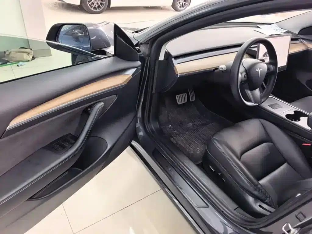 Model 3 2021 Performance All-Wheel Drive — миниатюра 16