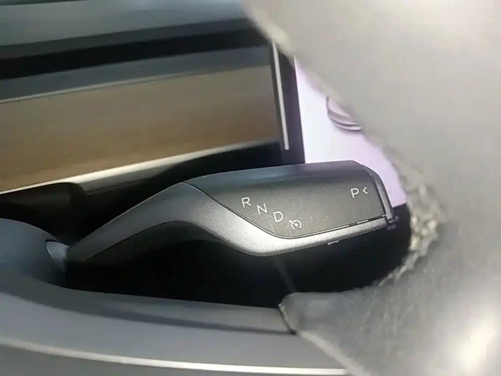 Model 3 2020 Facelift Long Range Rear-Wheel Drive — миниатюра 14