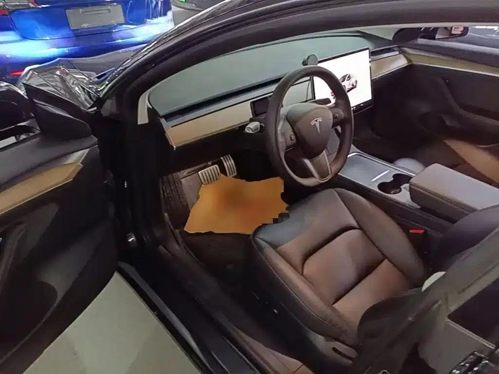 Model 3 2022 Performance All-Wheel Drive — миниатюра 16
